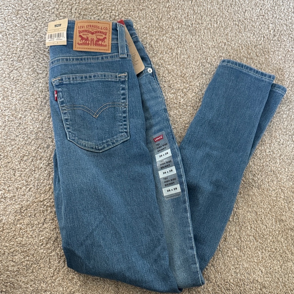 Levi's 721 High-Rise Skinny Jeans